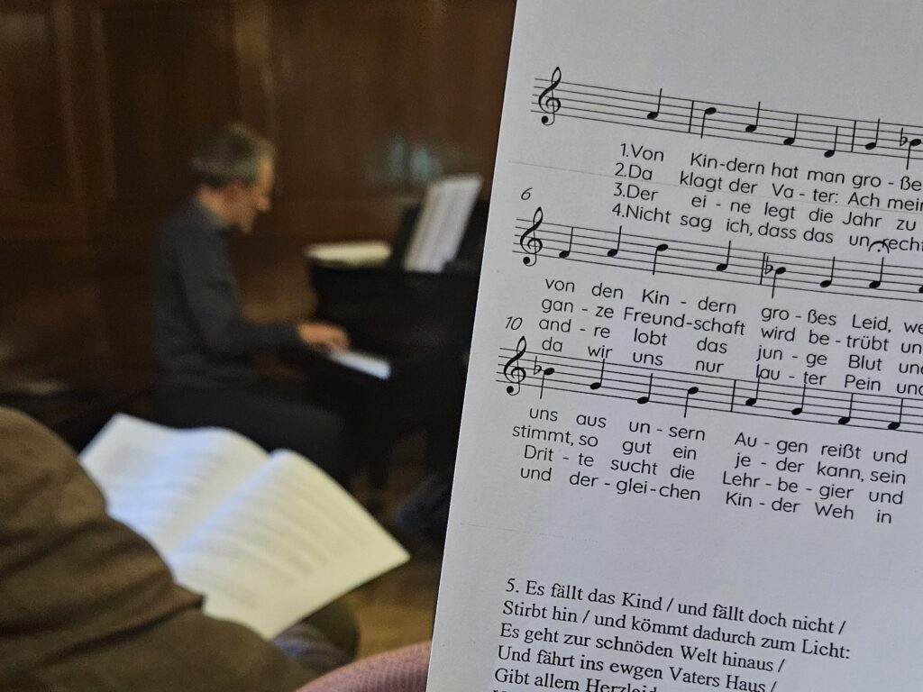 Tagung der Paul-Gerhardt-Gesellschaft vom 9. bis 11. Mai in Lübben. Am Abend wurden Paul-Gerhardt-Lieder gesungen. Foto; Dörthe Ziemer