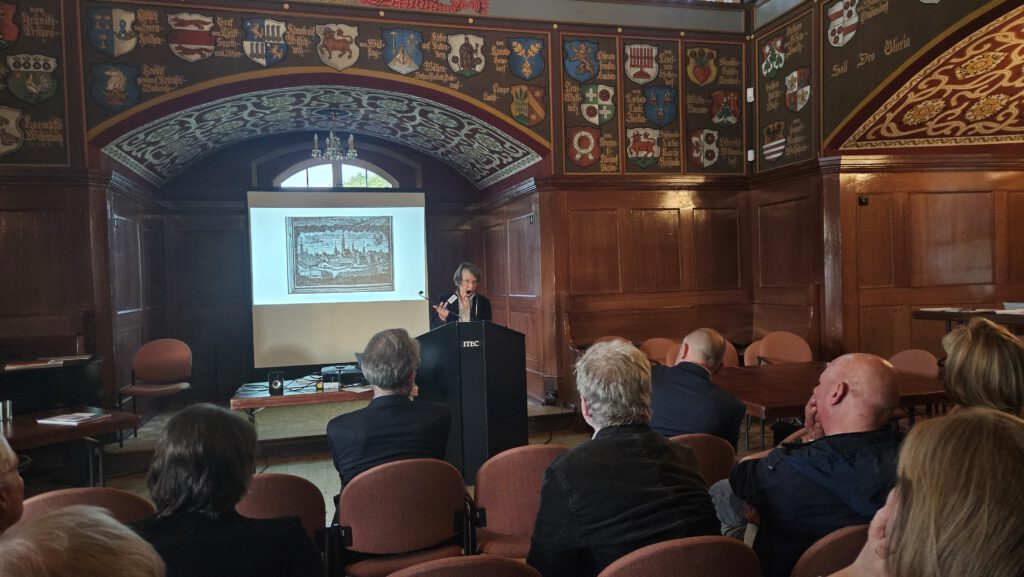 Tagung der Paul-Gerhardt-Gesellschaft vom 9. bis 11. Mai in Lübben, hier: Vortrag von Susanne Weichenhan über Paul Gerhardt in Lübben. Foto; Dörthe Ziemer